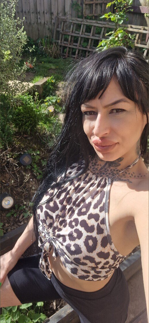 Louise_Ebony - OnlyFans creator with 0 reviews (0.0/5 stars)