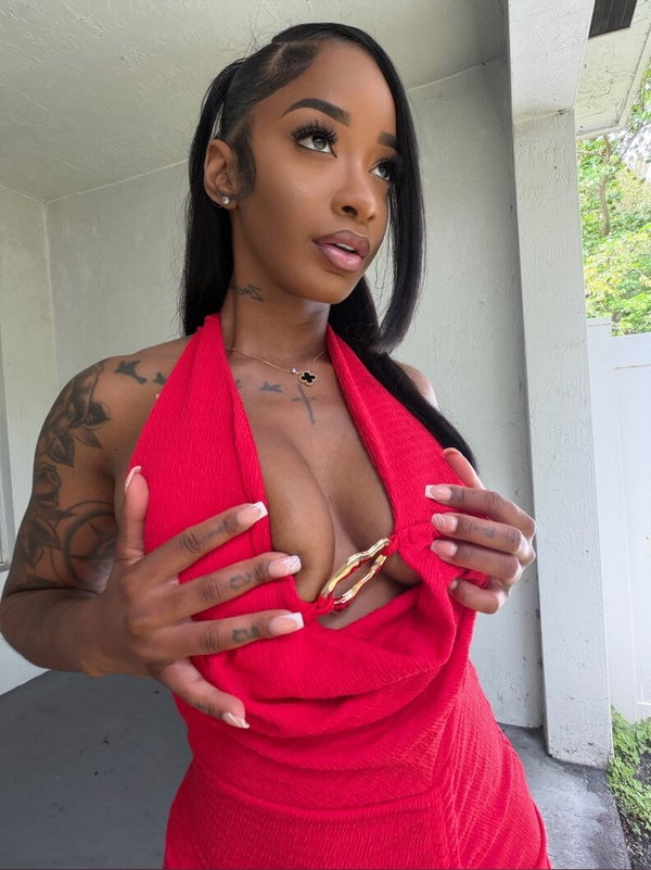 Sakimo 🫦 - OnlyFans creator with 0 reviews (0.0/5 stars)