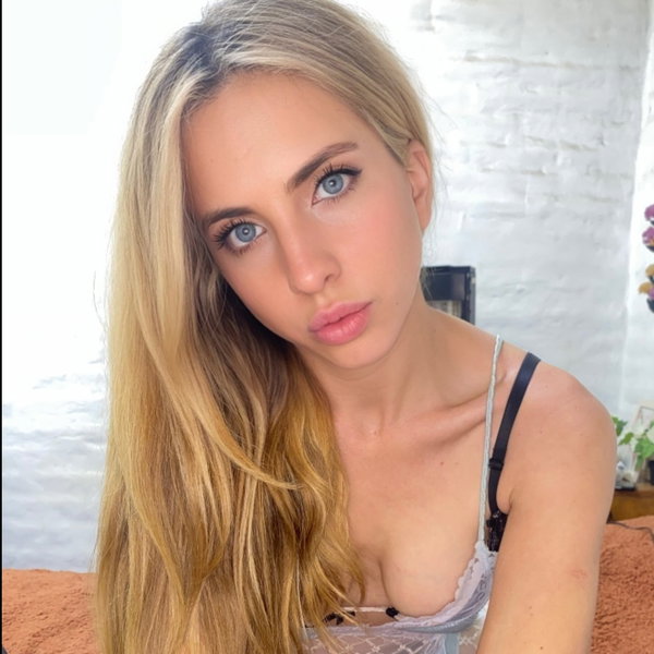 Lexie Lynn - OnlyFans creator with 0 reviews (0.0/5 stars)