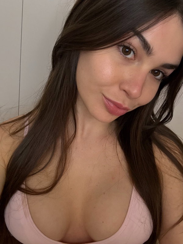 Kim - OnlyFans creator with 0 reviews (0.0/5 stars)