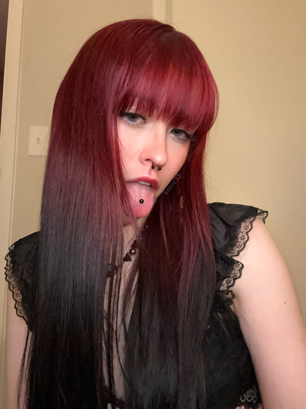 ♥︎GOTH BABE♥︎ - OnlyFans creator with 0 reviews (0.0/5 stars)
