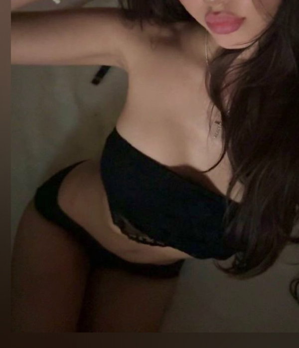 Moona - OnlyFans creator with 0 reviews (0.0/5 stars)