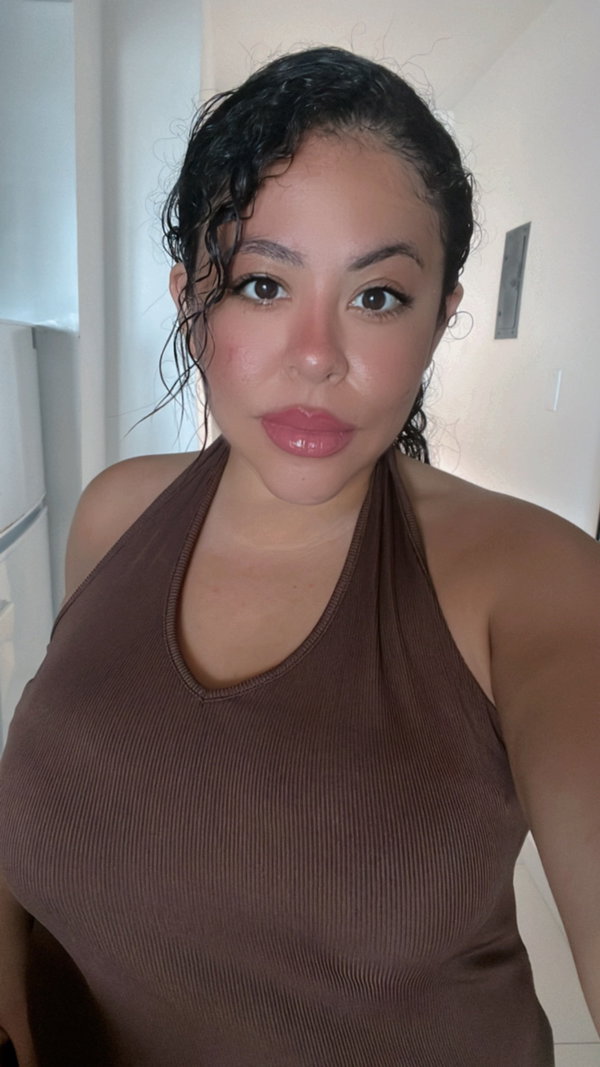 Yvonne Moreno - créateur OnlyFans avec 0 avis (0.0/5 étoiles)