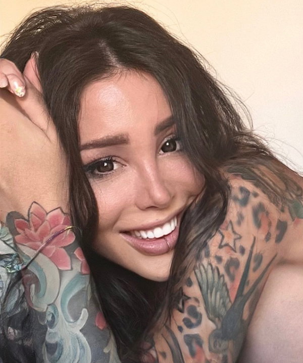 Alexis - OnlyFans creator with 0 reviews (0.0/5 stars)