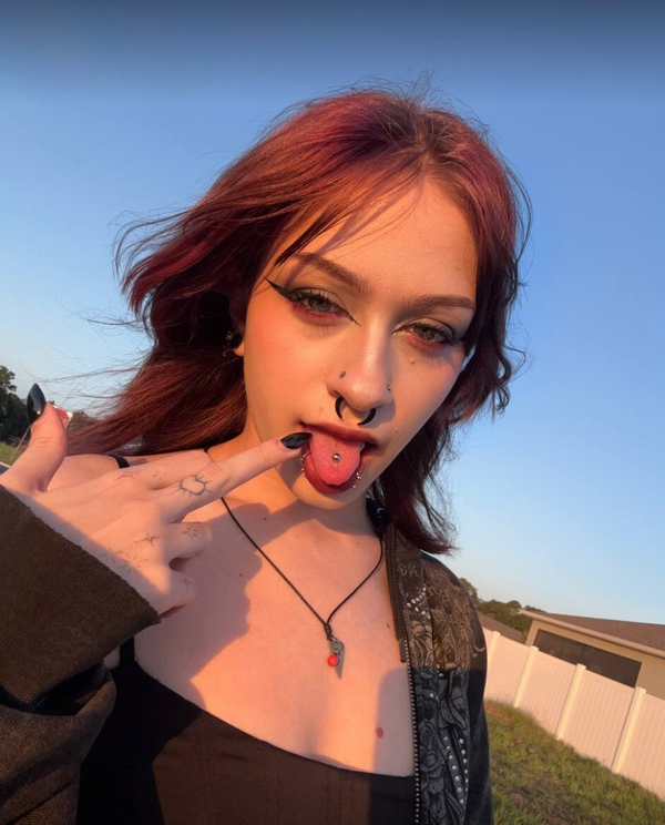 Kira Goddess - OnlyFans creator with 0 reviews (0.0/5 stars)