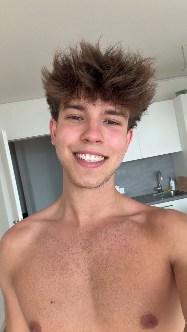 Leonardo - OnlyFans creator with 0 reviews (0.0/5 stars)