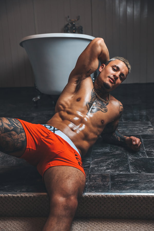 Tattooedtarzan - OnlyFans creator with 0 reviews (0.0/5 stars)