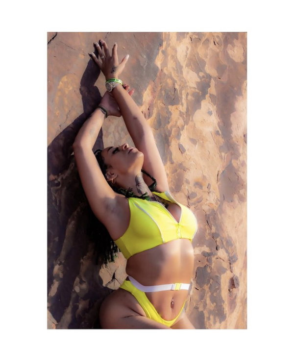 Shes_Yellow_ - OnlyFans creator with 0 reviews (0.0/5 stars)