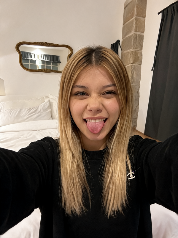 Ellie 🫶 - OnlyFans creator with 0 reviews (0.0/5 stars)