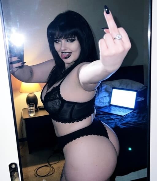 Kiki Rose - OnlyFans creator with 0 reviews (0.0/5 stars)