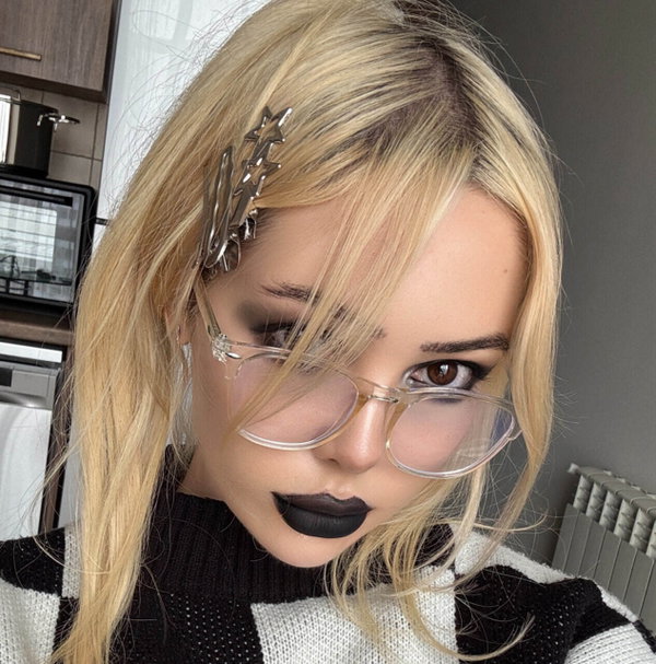 Hibi 桜 - OnlyFans creator with 0 reviews (0.0/5 stars)
