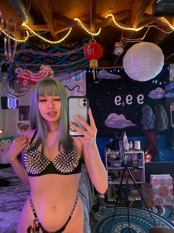 Your friendly abg stripper - OnlyFans creator with 0 reviews (0.0/5 stars)