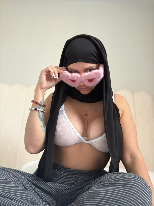 Hot  Fetish mommy - OnlyFans creator with 0 reviews (0.0/5 stars)