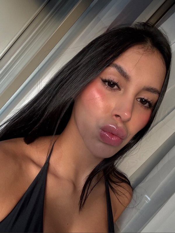 Dahyn FREE Community! 💋 - OnlyFans creator with 0 reviews (0.0/5 stars)