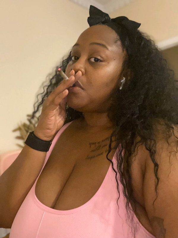 PardommeMoi - OnlyFans creator with 0 reviews (0.0/5 stars)