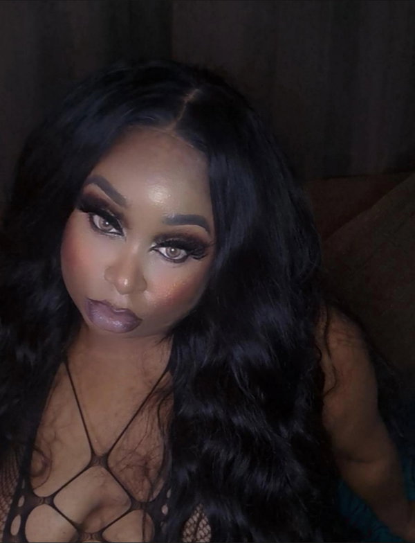 xoHoney Gold - OnlyFans creator with 0 reviews (0.0/5 stars)