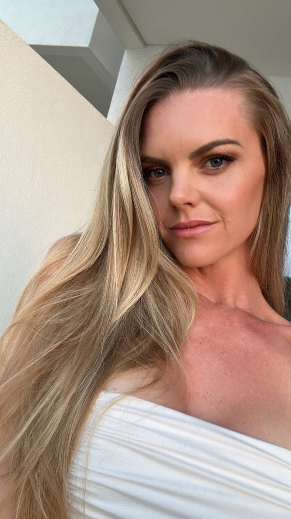 Laure Raccuzo VIP 🔞 - OnlyFans creator with 0 reviews (0.0/5 stars)