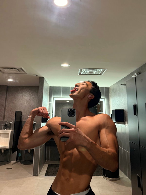 Fit Texas Boy 🤍 - OnlyFans creator with 0 reviews (0.0/5 stars)