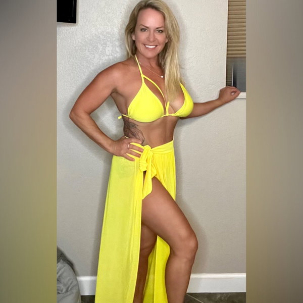 Swinger Step Mom - OnlyFans creator with 0 reviews (0.0/5 stars)