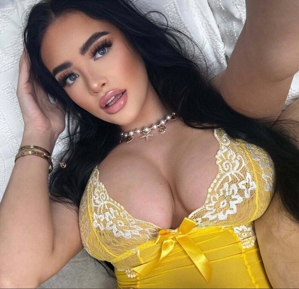 Evie - créateur OnlyFans avec 0 avis (0.0/5 étoiles)