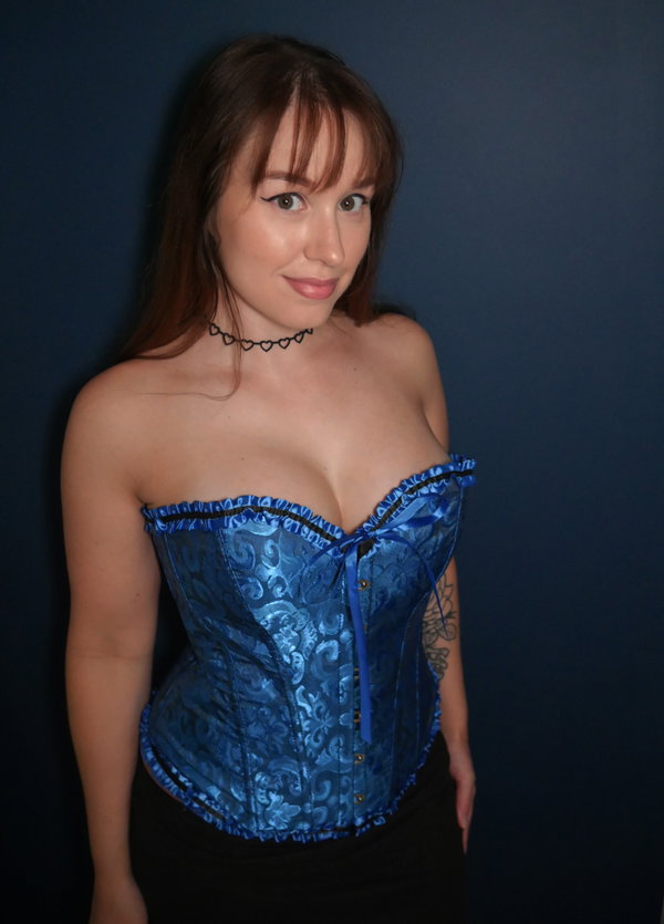 Violet Moreau- Milking Queen✨ - OnlyFans creator with 0 reviews (0.0/5 stars)