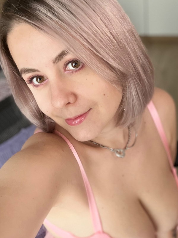 April J Sugar - OnlyFans creator with 0 reviews (0.0/5 stars)