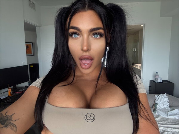 EMILY #1 RATED BOOTY ON ONLYFANS🏆 - créateur OnlyFans avec 0 avis (0.0/5 étoiles)