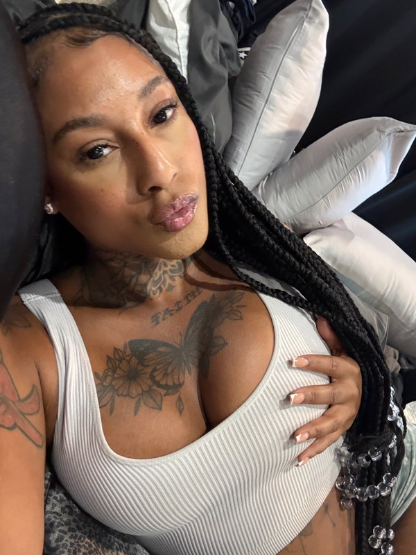 Officialmizztwerksum - OnlyFans creator with 0 reviews (0.0/5 stars)
