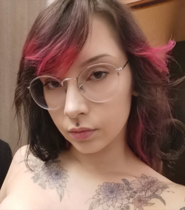 Hoshiko - créateur OnlyFans avec 0 avis (0.0/5 étoiles)