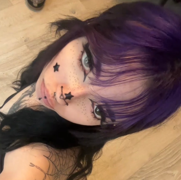 𝔳𝔢𝔢𝔫𝔞 - OnlyFans creator with 0 reviews (0.0/5 stars)