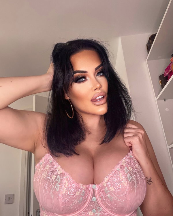 Emma Green - créateur OnlyFans avec 0 avis (0.0/5 étoiles)