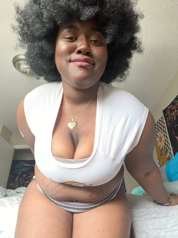 Ur Ebony Gf Niya ♡︎ - OnlyFans creator with 0 reviews (0.0/5 stars)
