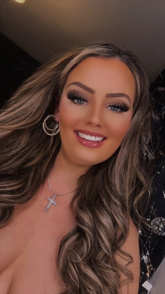 SKYLER NEXT DOOR 🤪 - OnlyFans creator with 0 reviews (0.0/5 stars)