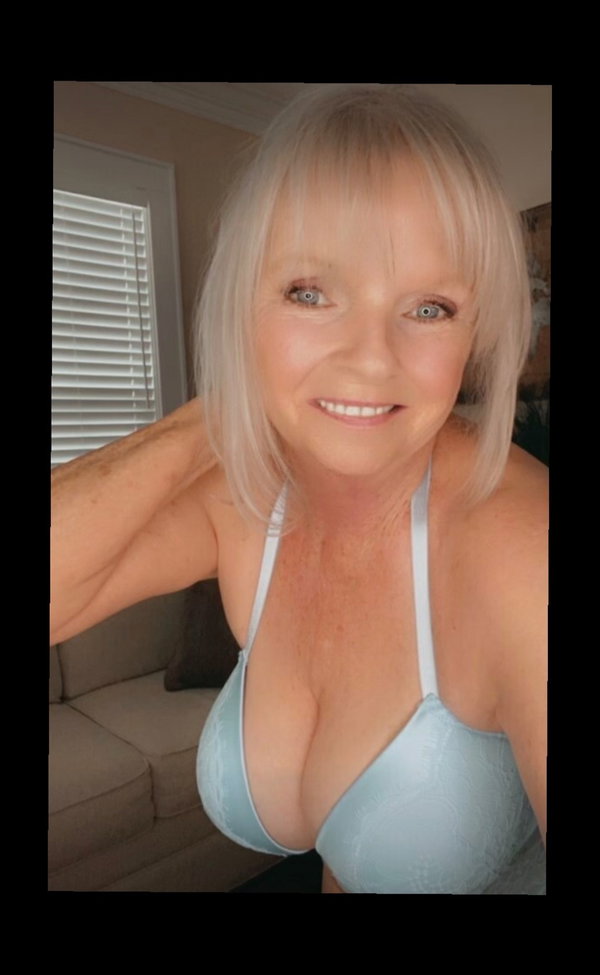 Salsa 🌶 Nanny - créateur OnlyFans avec 0 avis (0.0/5 étoiles)