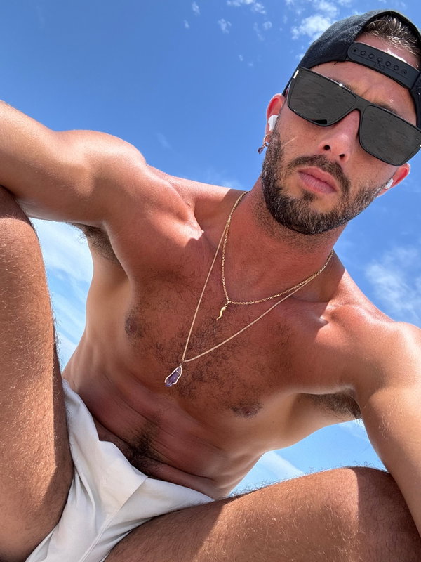 Lucas Frost COLLABS ❄️ - OnlyFans creator with 0 reviews (0.0/5 stars)