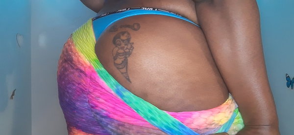 MzjuicyDaQueenBee - OnlyFans creator with 0 reviews (0.0/5 stars)