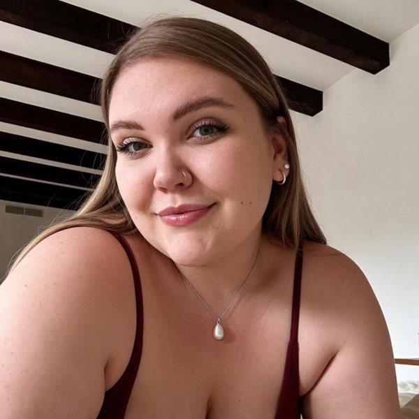 Pip 🇬🇧 online, DM me! 🟢 - OnlyFans creator with 0 reviews (0.0/5 stars)