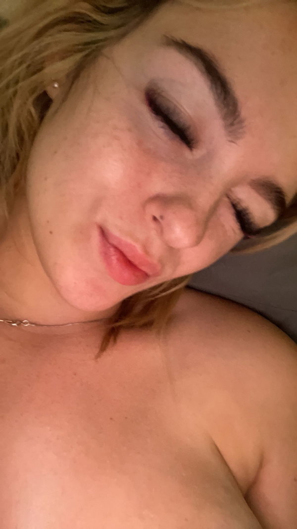 Veronica ✨ - créateur OnlyFans avec 0 avis (0.0/5 étoiles)