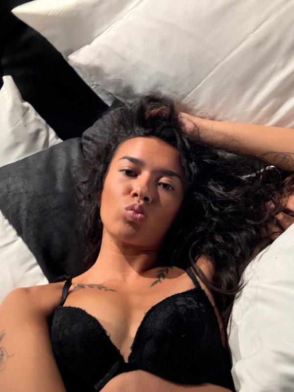 Leya 🌸 - OnlyFans creator with 0 reviews (0.0/5 stars)