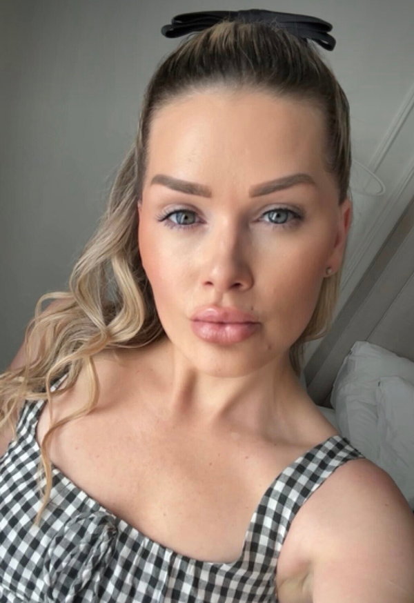 Abby Cross - créateur OnlyFans avec 0 avis (0.0/5 étoiles)