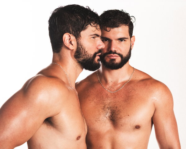 Castillo Twins