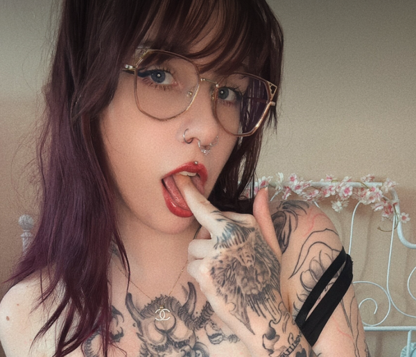 🧙‍♀️ Seductive manga worshiper 🤪 - OnlyFans creator with 0 reviews (0.0/5 stars)