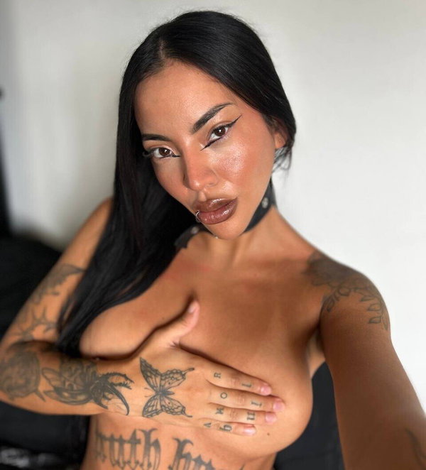 Macarena 🫦 - OnlyFans creator with 0 reviews (0.0/5 stars)