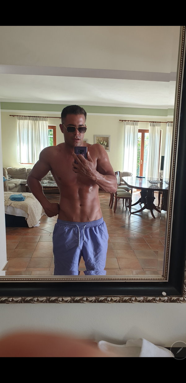 Alberto Blanco - OnlyFans creator with 0 reviews (0.0/5 stars)