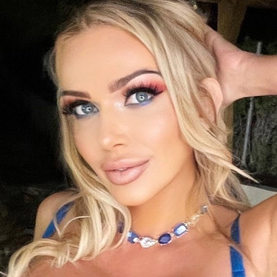 Amber Jayne - Onlyfans Creator