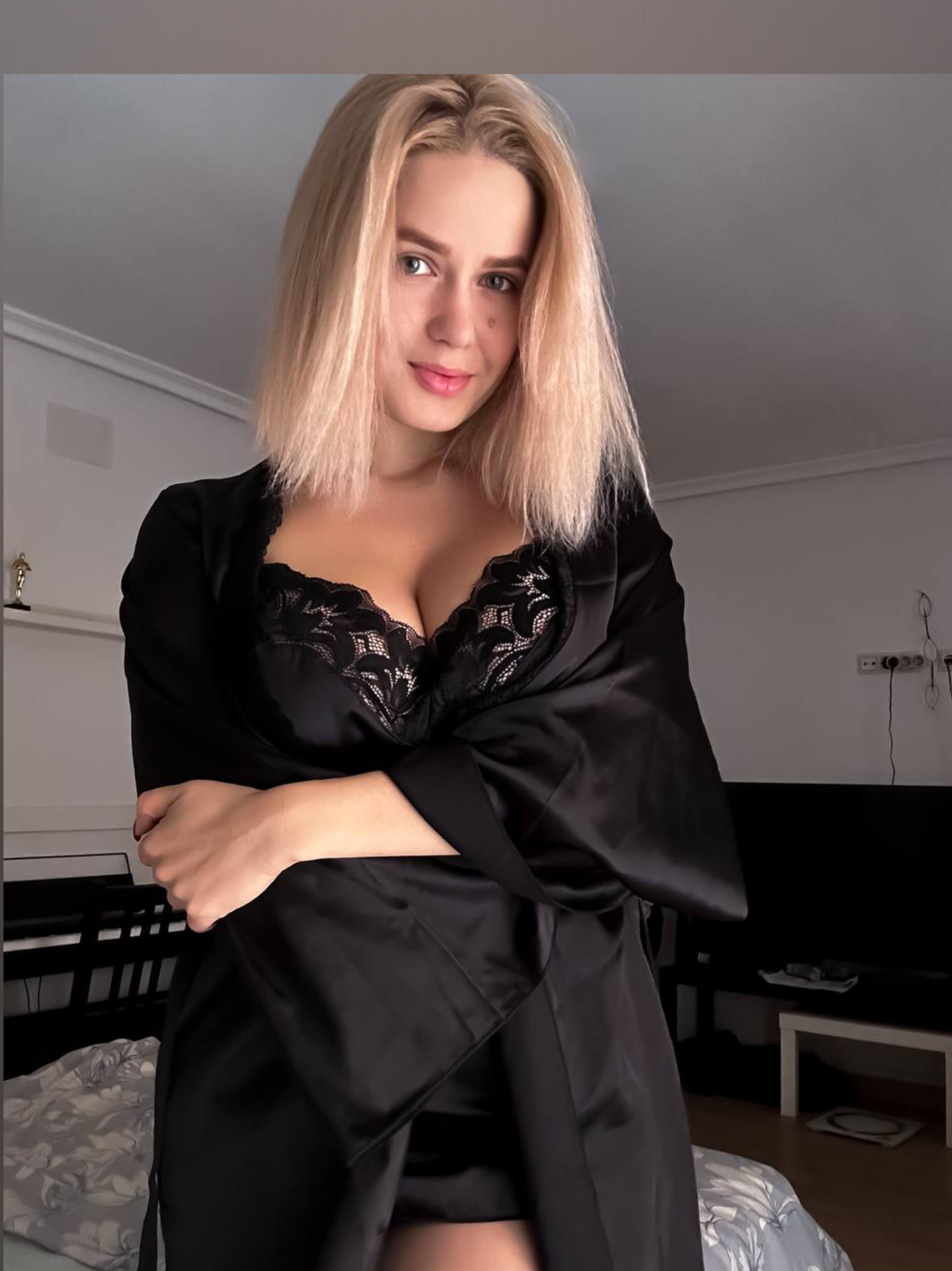 anna monik