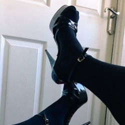 Annabelle Thomas 👑 Bondage Queen