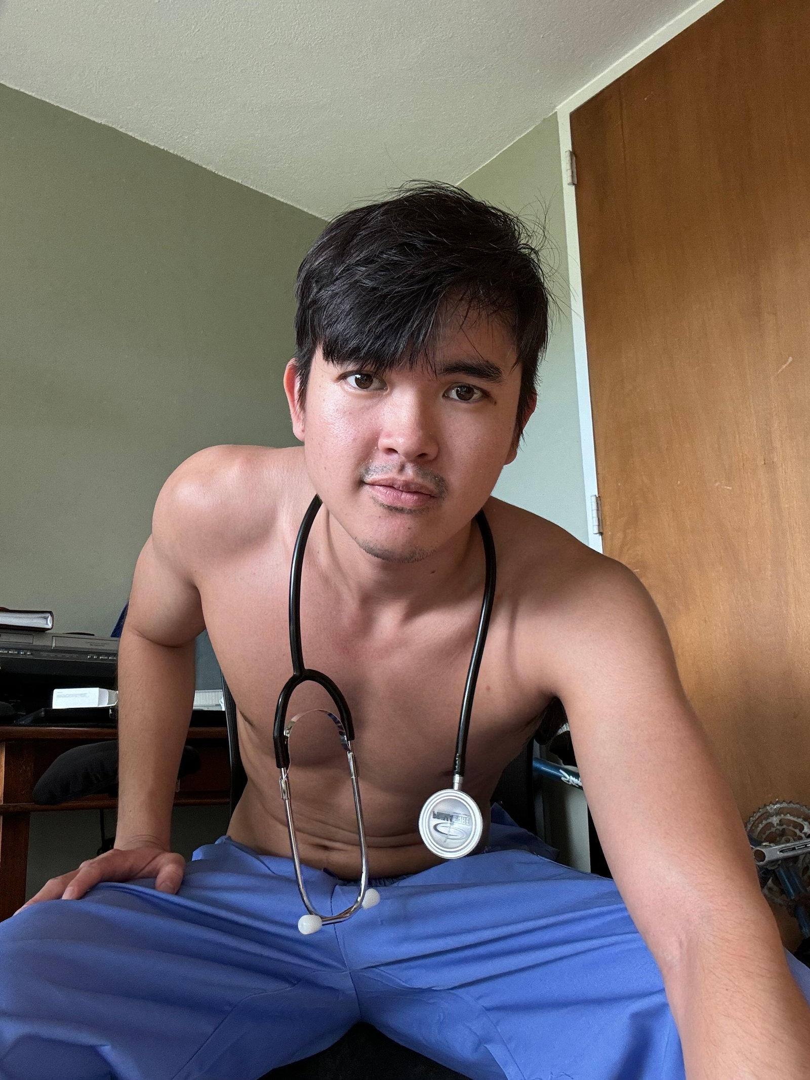 AsianTwinkDom - Onlyfans Creator