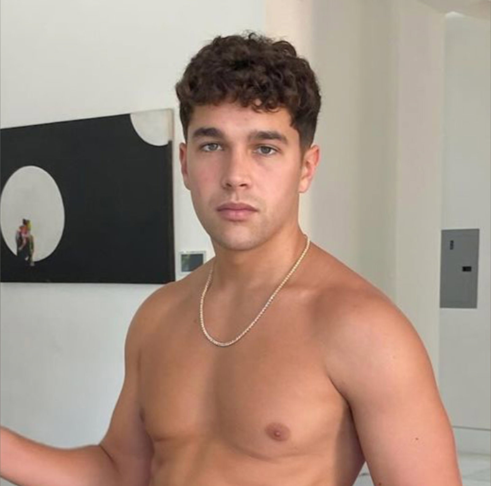 AUSTIN MAHONE - Onlyfans Creator
