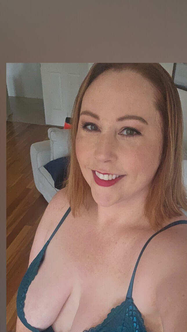 Ava Stone - Onlyfans Creator